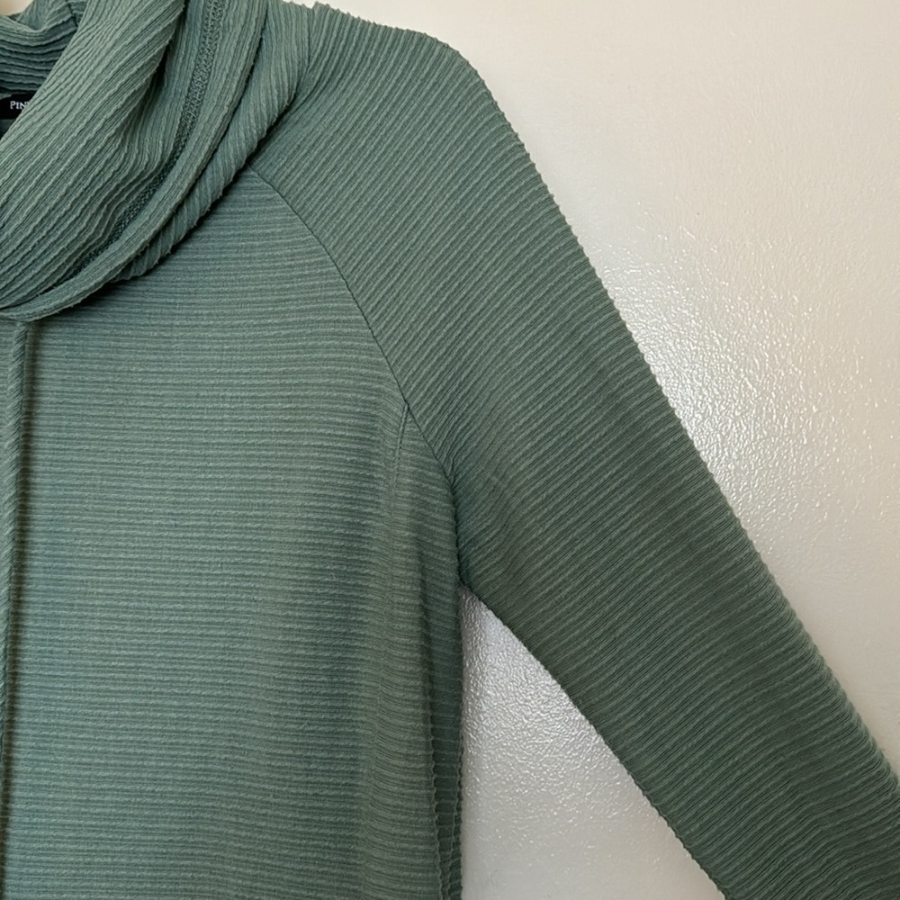 Pink Clover Ribbed Pullover - Picture 4 of 6